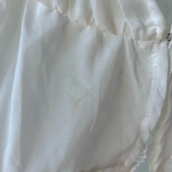 Rose Tree | White Ruffled Duster - Picture 7 of 7